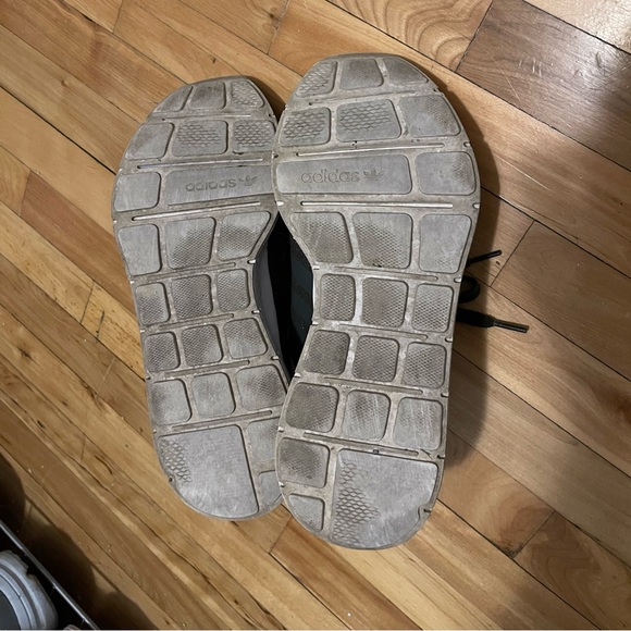 Adidas swift running shoe - Picture 6 of 6